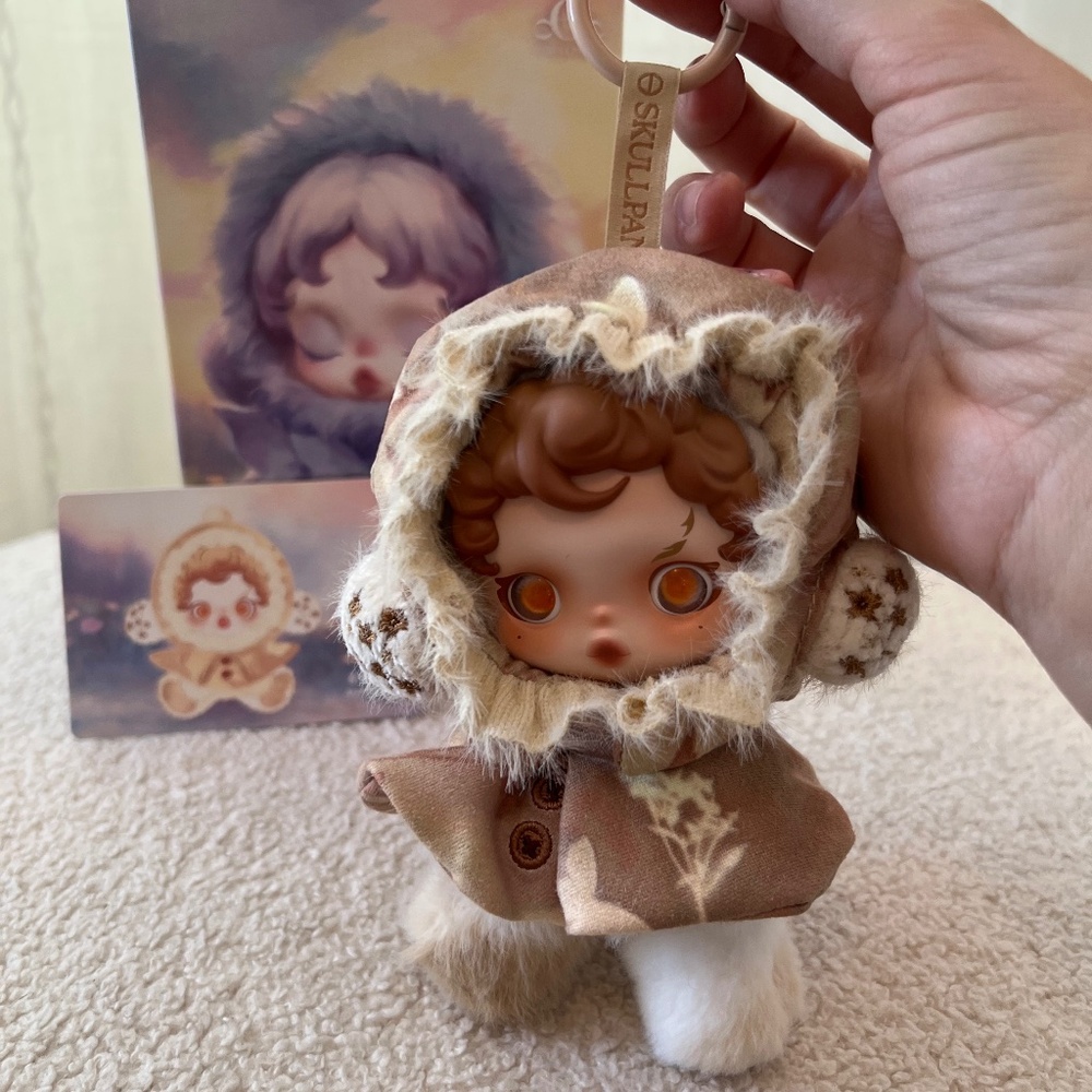 SKULLPANDA L’Impressionnisme Series – Confirmed Amber – Plush Keychain